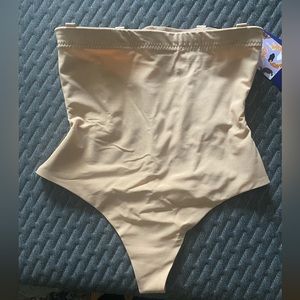 HONEYLOVE Shapewear SuperPower Thong Seamless Sculpting, never worn, with tags